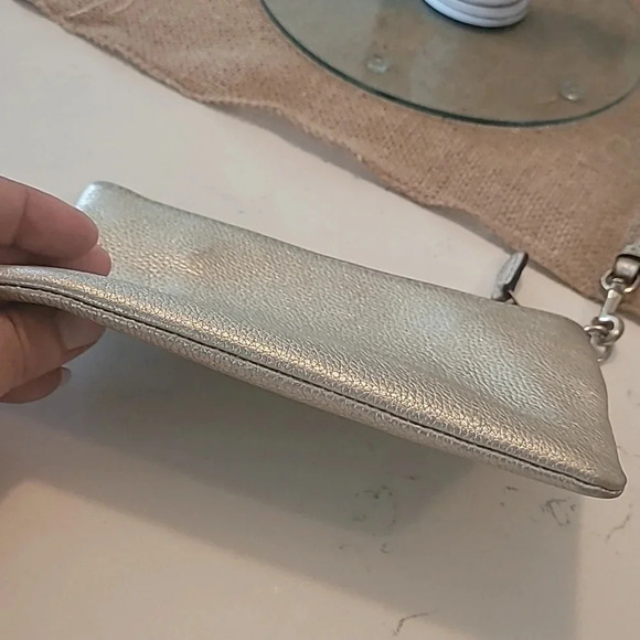 Coach gold wristlet - Picture 4 of 6